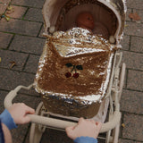 Konges Slojd sparkly kolevka za lutke, cherry