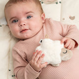 Done By Deer tiny senzorna zvečka sheepy, bež