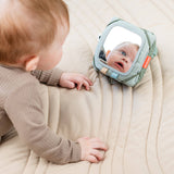 Done By Deer držač sa kontrastnim karticama i ogledalcetom, zeleno