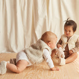 Binibamba milk merino snuggle prsluk