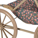 Konges Slojd kolevka za lutke, kyoto