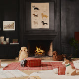 Lorena Canals zidna tapiserija dogs